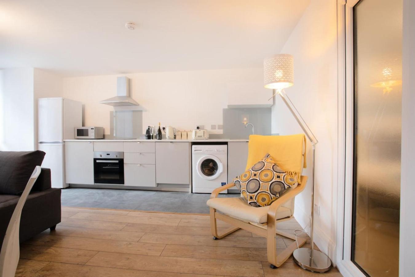 2br, Smart Tv, Self Check-in, Coffee Machine *