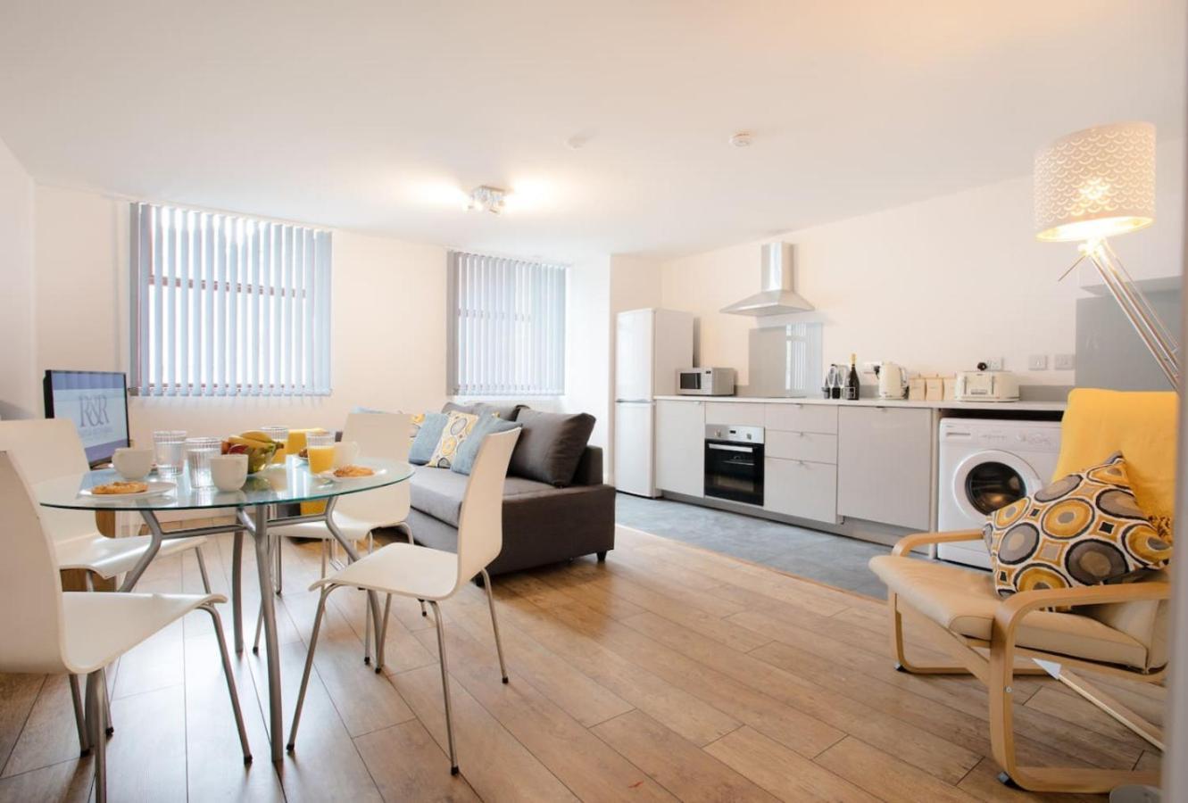 2br, Smart Tv, Self Check-in, Coffee Machine Apartment Manchester